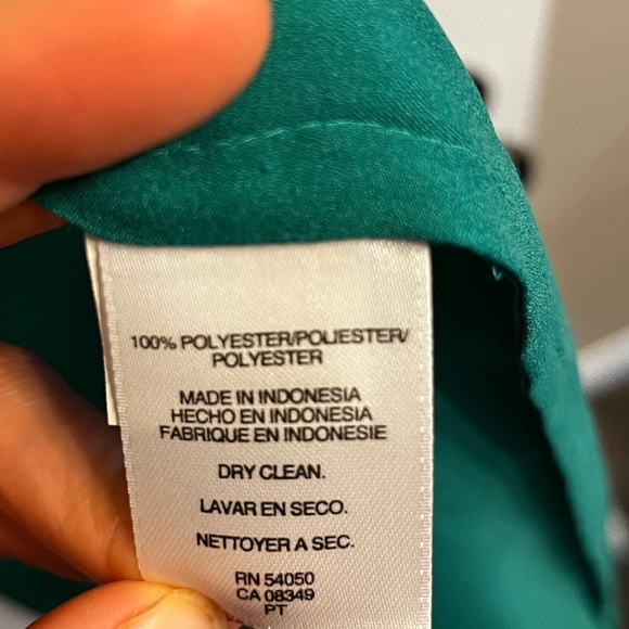 Nipon Boutique Separates Colourblock Sleeveless Faux Satin Button down Shirt - Picture 12 of 13